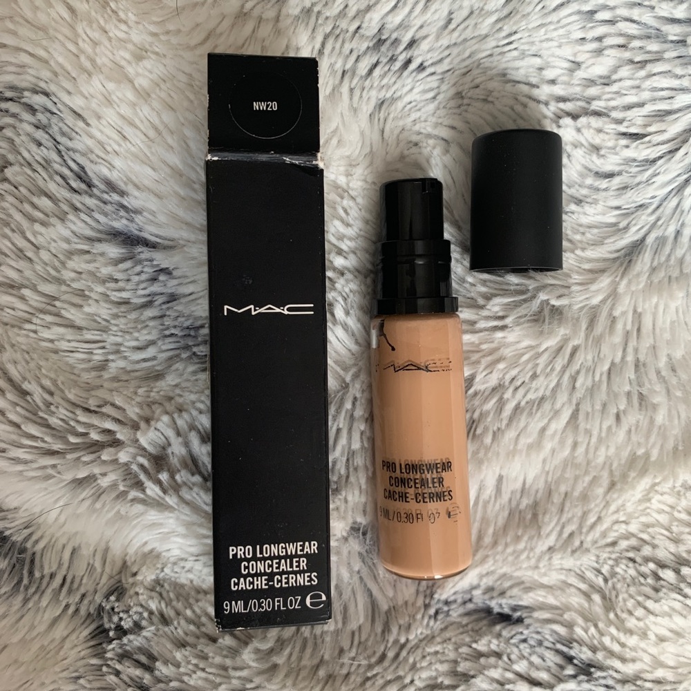MAC Pro Longwear Concealer- NW20